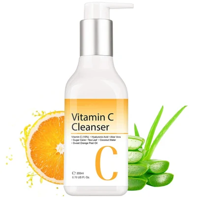 Ingredienti naturali, detergente viso detergente e idratante alla vitamina C